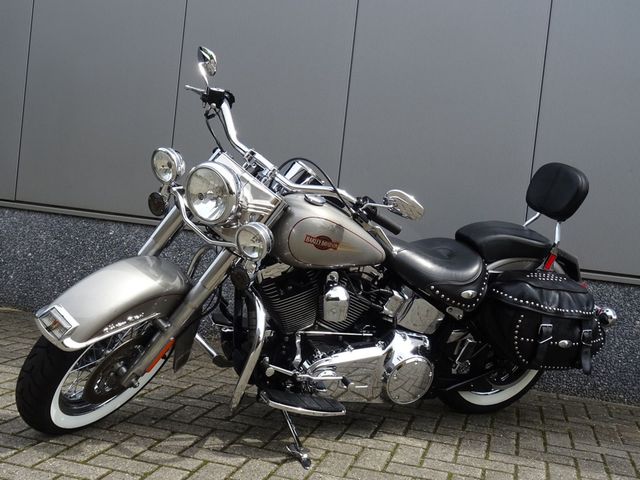 harley-davidson - heritage-softail-classic-flstc