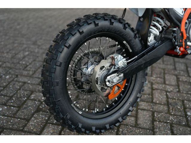 ktm - 300-exc-tpi-six-days