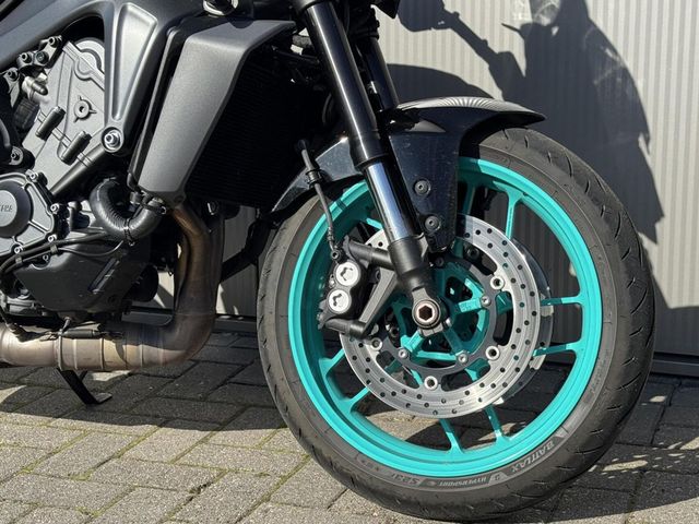 yamaha - mt-09-y-amt