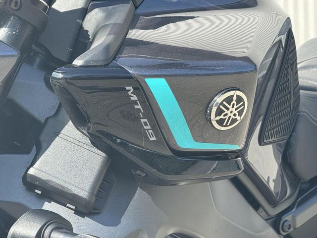 yamaha - mt-09-y-amt