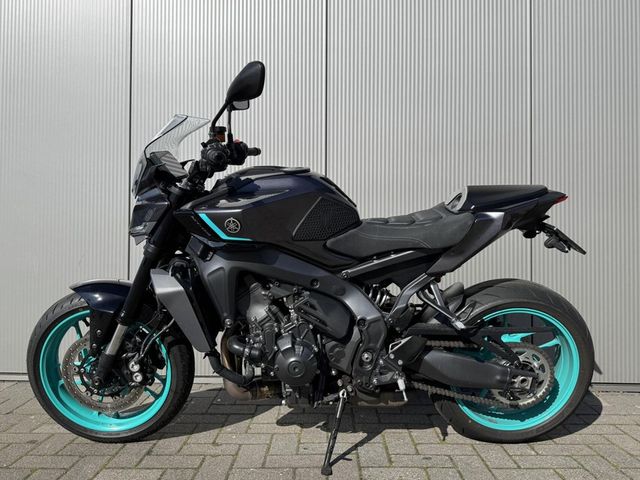 yamaha - mt-09-y-amt