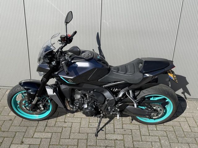 yamaha - mt-09-y-amt