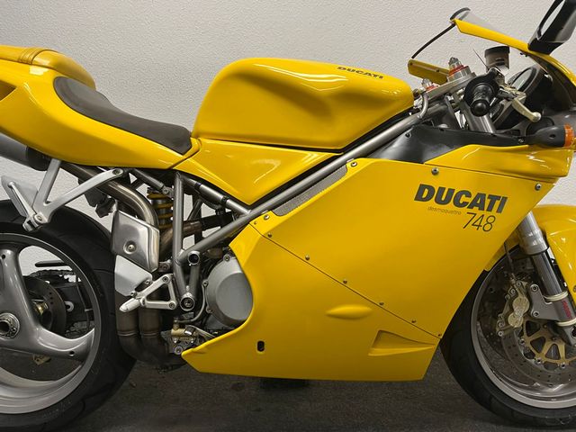 ducati - 748