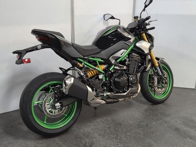 kawasaki - z900