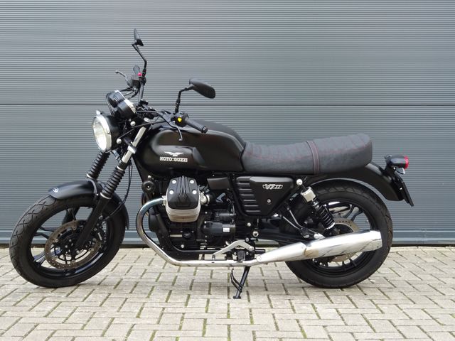 moto-guzzi - v-7-stone