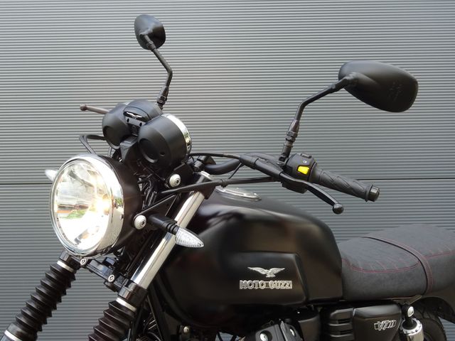moto-guzzi - v-7-stone
