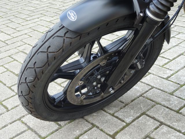 moto-guzzi - v-7-stone