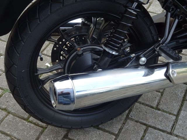 moto-guzzi - v-7-stone