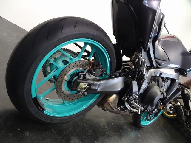 yamaha - mt-09-y-amt