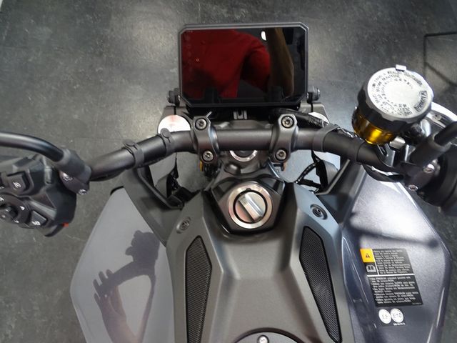 yamaha - mt-09-y-amt