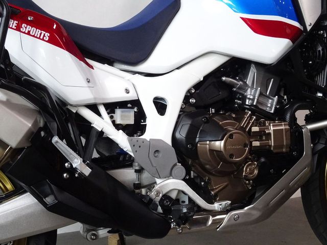 honda - crf-1000-l-africa-twin-adventure-sports