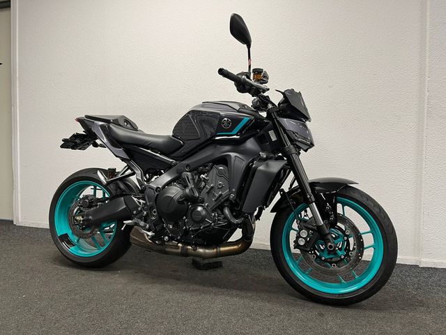 yamaha - mt-09-y-amt