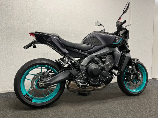 yamaha - mt-09-y-amt
