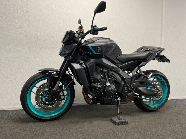 yamaha - mt-09-y-amt