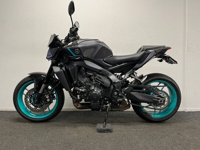 yamaha - mt-09-y-amt