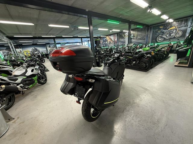 kawasaki - versys-1000-tourer