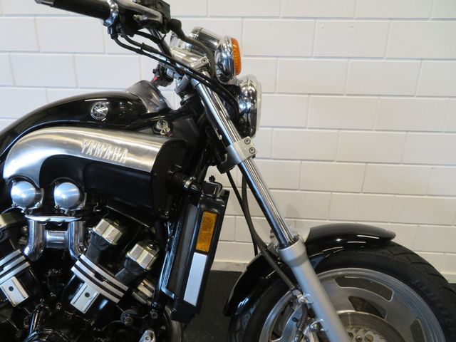 yamaha - vmx-1200-v-max
