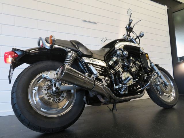 yamaha - vmx-1200-v-max