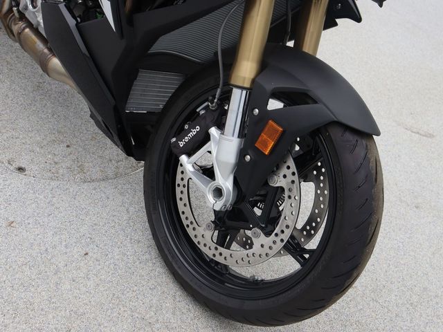 bmw - s-1000-r