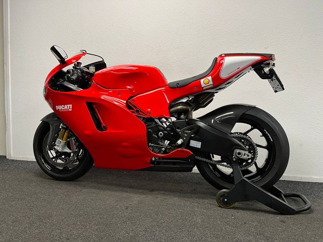 ducati - d-16-rr-desmosedici