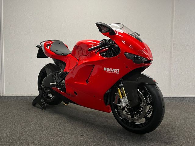 ducati - d-16-rr-desmosedici