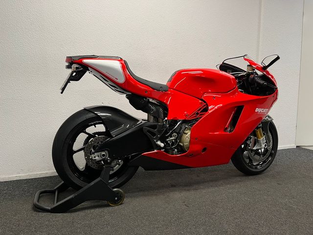ducati - d-16-rr-desmosedici