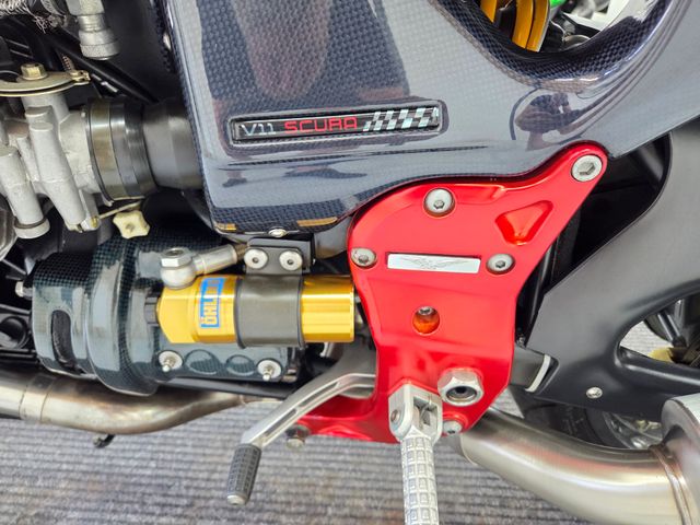moto-guzzi - v-11-sport-scura