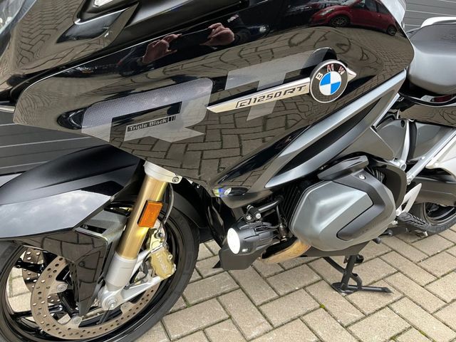 bmw - r-1250-rt