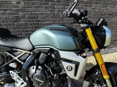 SUZUKI GSX-8T – foto 3