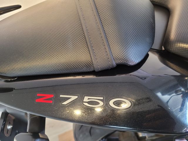 kawasaki - z-750