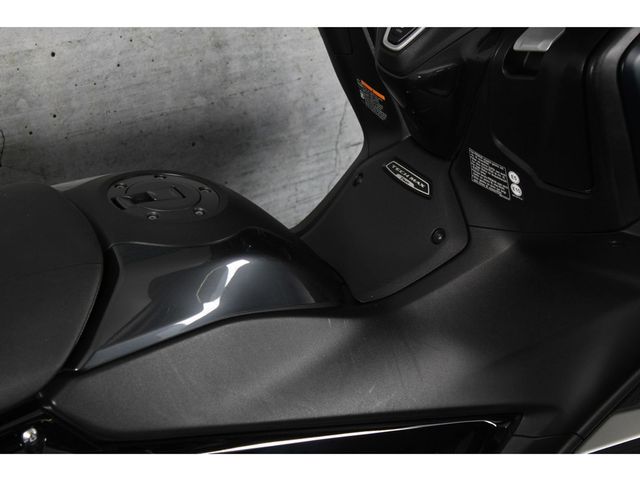yamaha - tmax-tech-max-560