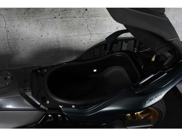 yamaha - tmax-tech-max-560