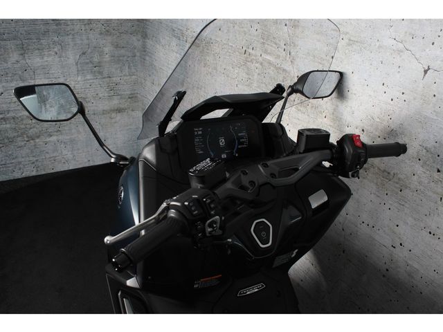 yamaha - tmax-tech-max-560