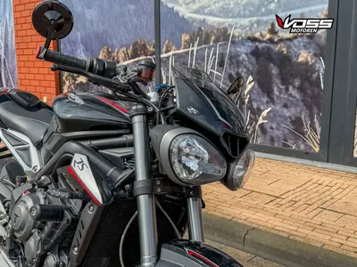 TRIUMPH STREET TRIPLE RS – foto 3