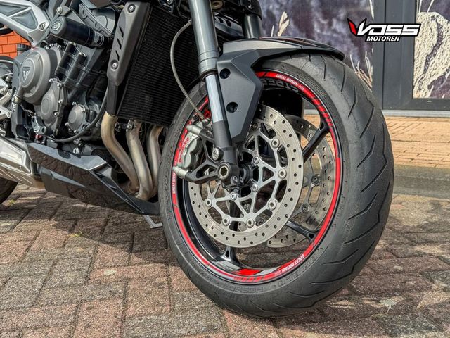 triumph - street-triple-rs