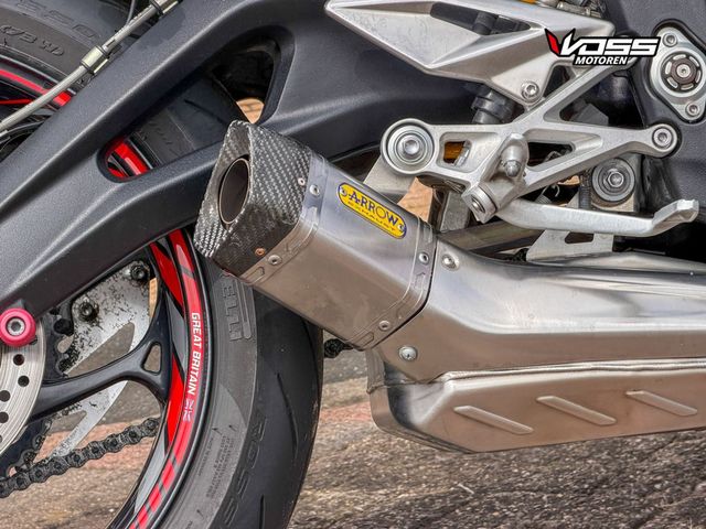 triumph - street-triple-rs