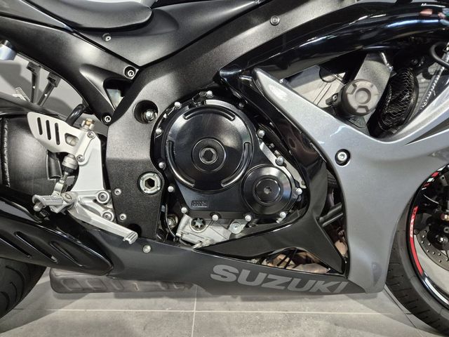 suzuki - gsx-r-600