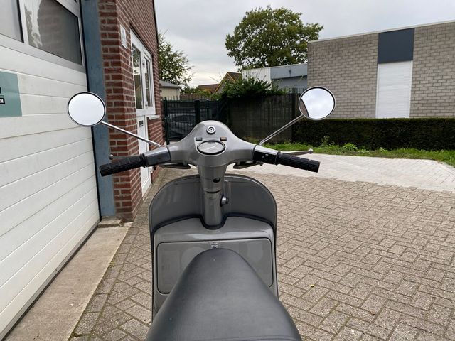 vespa - sprint-p150x