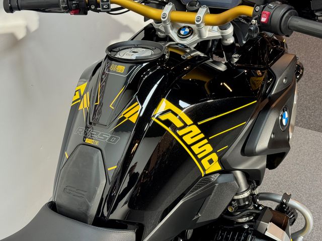 bmw - r-1250-gs-40-years-gs-edition