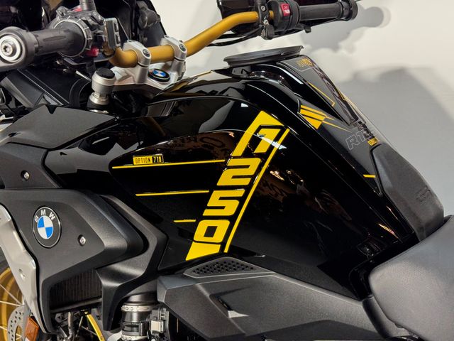 bmw - r-1250-gs-40-years-gs-edition