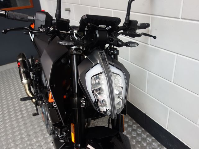 ktm - 390-duke