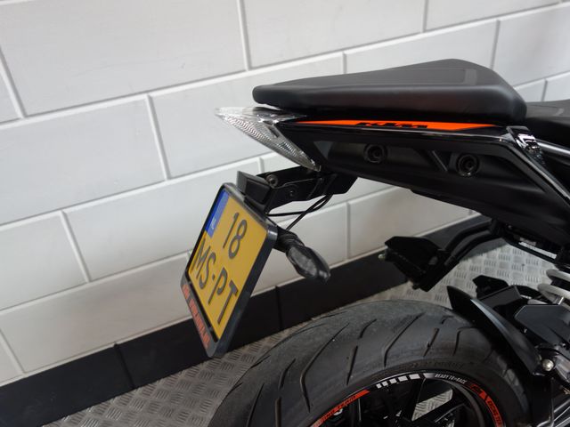 ktm - 390-duke