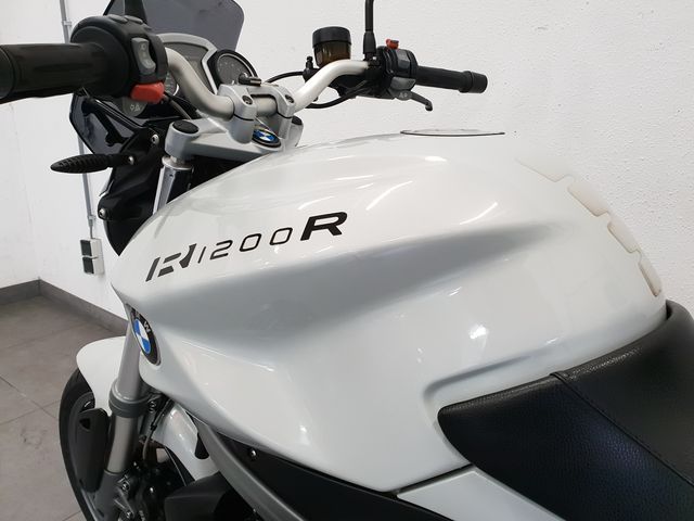 bmw - r-1200-r-abs