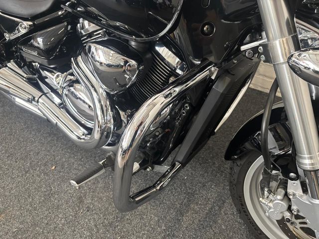 suzuki - m-1500-intruder