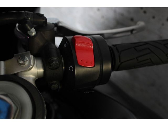 suzuki - gsx-r-750