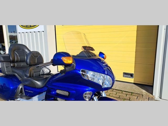 honda - gl-1800-goldwing