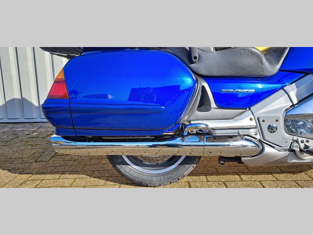 honda - gl-1800-goldwing