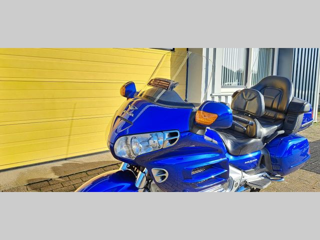 honda - gl-1800-goldwing