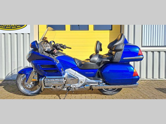 honda - gl-1800-goldwing