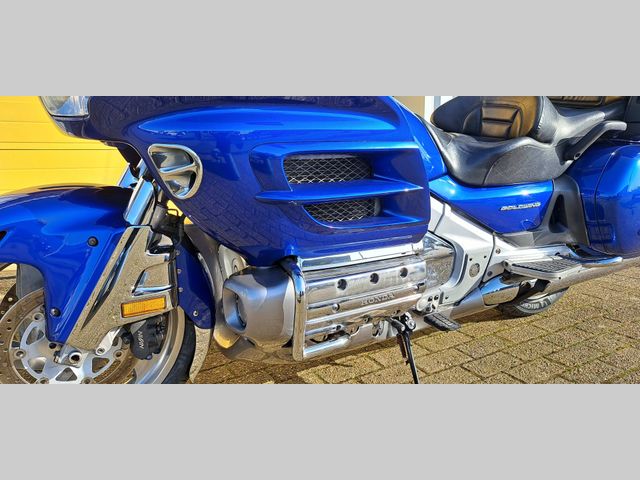 honda - gl-1800-goldwing